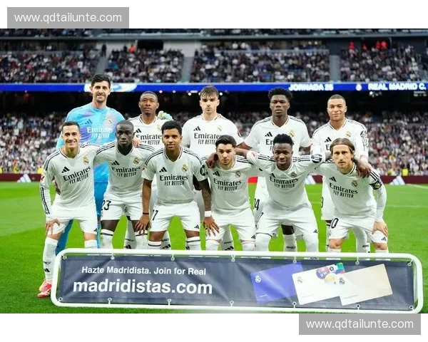 皇马欧冠比赛直播精彩呈现全程回顾及实时数据分析 皇马欧冠比赛直播精彩呈现全程回顾及实时数据分析