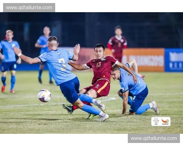 深入聚焦足球赛事中运动员猝死事件成因及综合多维防护策略探讨研究